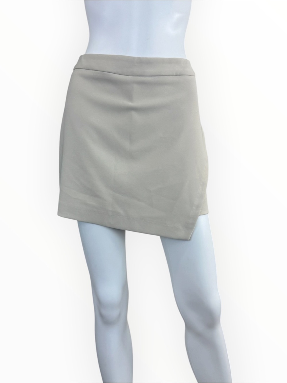 iltm NWT Beige Scarlett Asymmetric Skort Size M M1010